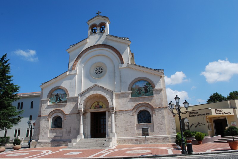 Chiesa Sacra Famiglia di Pietrelcina